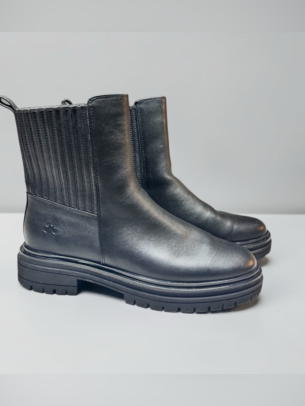 Johnson & Murphy Womens Black Leather Gianna Gore Ankle Boots Size 9 Chunky Y2K - Picture 2 of 8